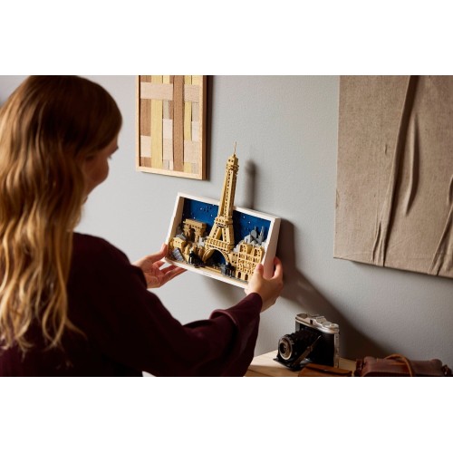 LEGO ® Architecture Paris – The City Of Love 21064 5702018063668
