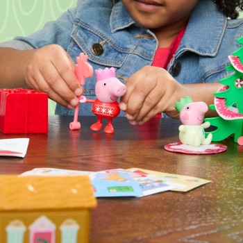 Hasbro Peppa Pig Peppa and Evies Advent Calendar, Numbered Countdown Calendar for Christmas With 24 Surprises, Includes 2 Figure
