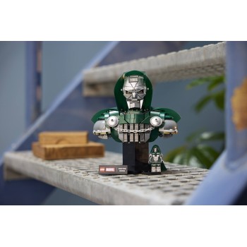 LEGO Marvel Avengers marvel doctor doom bust 76345 5702018063286