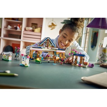 LEGO Friends Στάβλος Αλόγων και Σχολή Ιππασίας 42688 42688 5702018060414