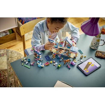LEGO Friends Στάβλος Αλόγων και Σχολή Ιππασίας 42688 42688 5702018060414