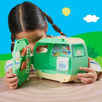 Hasbro Peppa Pig Three Little Piggies Caravan Playset With 3 Figures G2201 | Toys-shop.gr