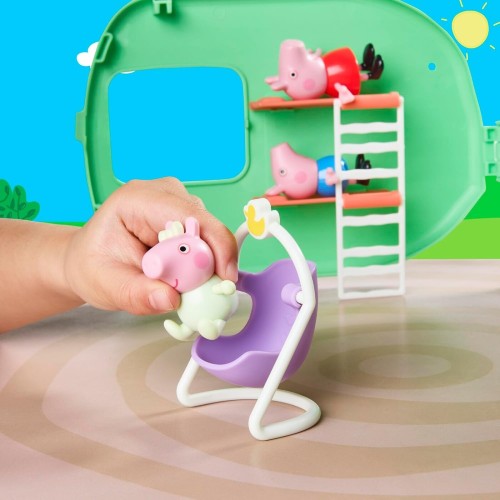 Hasbro Peppa Pig Three Little Piggies Caravan Playset With 3 Figures G2201 | Toys-shop.gr