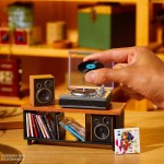 MGA Entertainment Mgas Miniverse Real Music Mini Record Player Collectable - Mini Record Play 254249 | Toys-shop.gr