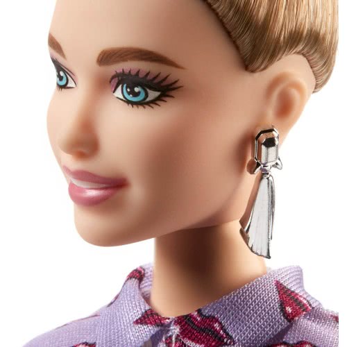 Mattel Barbie Fashionistas Lavendar Kiss Curvy Doll FBR37 / FJF40 887961534870