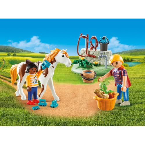 Playmobil Βαλιτσάκι Φροντίζοντας Τα Άλογα 9100 4008789091000