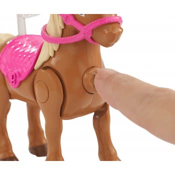 Mattel Barbie On The Go - Βολτίτσες Κουκλίτσα Και Πόνυ, Μπλε Και Άσπρο Φόρεμα FHV60 / FHV63 887961529685