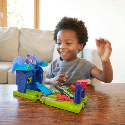 Mattel Hot Wheels City Bat Manor Attack Πίστα Με Τέρατα FNB05 / FNB08 887961585872