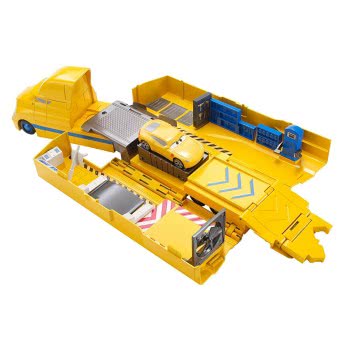Mattel Disney/Pixar Cars 3 Cruz Ramirez Hauler FRJ07 / FLK11 887961559996