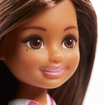 Mattel Barbie Club Chelsea: Brunette Doll With Dog Blouse DWJ33 / FRL81 887961628159