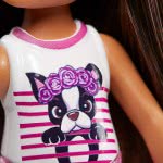 Mattel Barbie Club Chelsea: Brunette Doll With Dog Blouse DWJ33 / FRL81 887961628159
