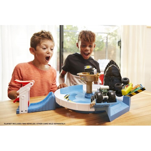 Mattel Hot Wheels Monster Trucks Mecha Shark Face-Off Play Set FYK14 887961705560